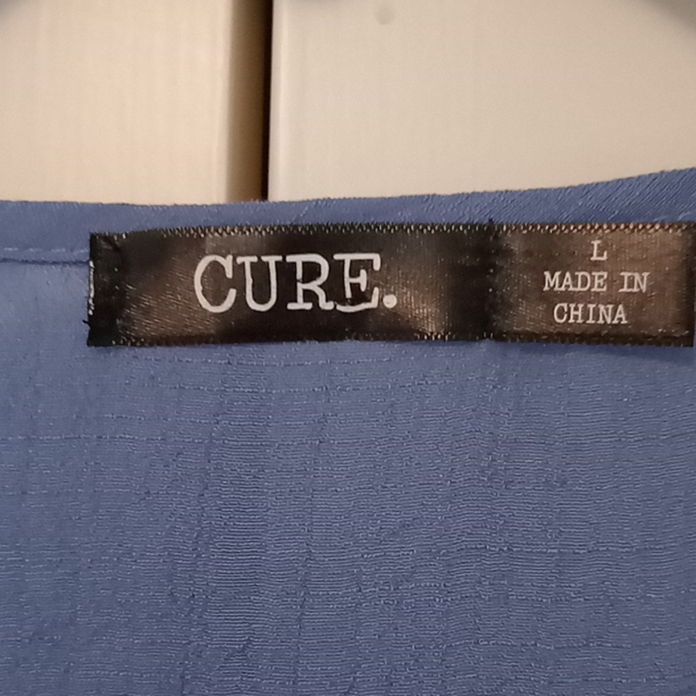 CURE Lace Detailed Tie Front Top 🆕 - Picture 4 of 9